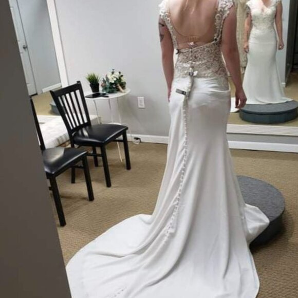 Allure Bridal 9417 Wedding Gown - Picture 6 of 11